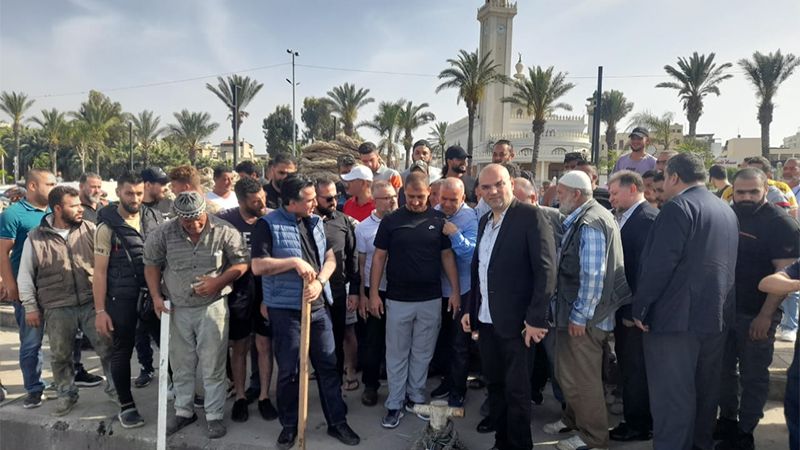 لبنان: استقبال حاشد للوزير حمية خلال زيارته مرفأ الصيادين في مدينة الميناء بطرابلس