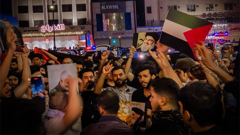 بالصور: مظاهرات في ساحه التحرير في العاصمة العراقية بغداد استنكارًا للمجازر الصهيوينة في غزة