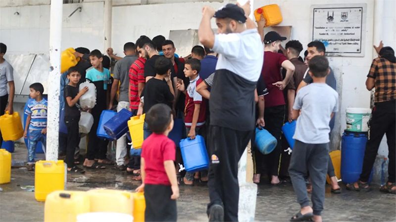 "الأونروا": توقف 76 بئر مياه ومحطتين لمياه الشرب و15 محطة لضخ مياه الصرف الصحي عن العمل في غزة بسبب نفاد الوقود