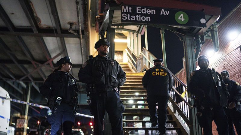 حوادث &quot;الرصاص والدم&quot; في نيويورك ترتفع.. قتيل و5 جرحى بإطلاق نار في محطة مترو&nbsp;