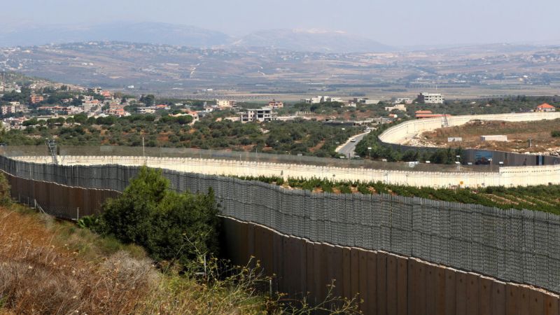 إعلام العدو: فرض حظر على التجمعات من 0 إلى 4 كم من الحدود مع لبنان في الأماكن غير المحمية 