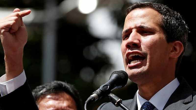 غوايدو يحرّض الجيش على الانقلاب على الرئيس الفنزويلي