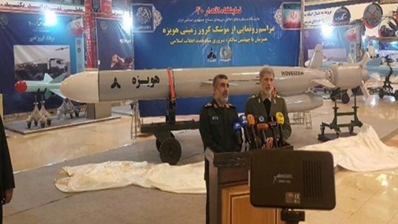إيران تكشف عن صاروخ كروز جديد بعيد المدى