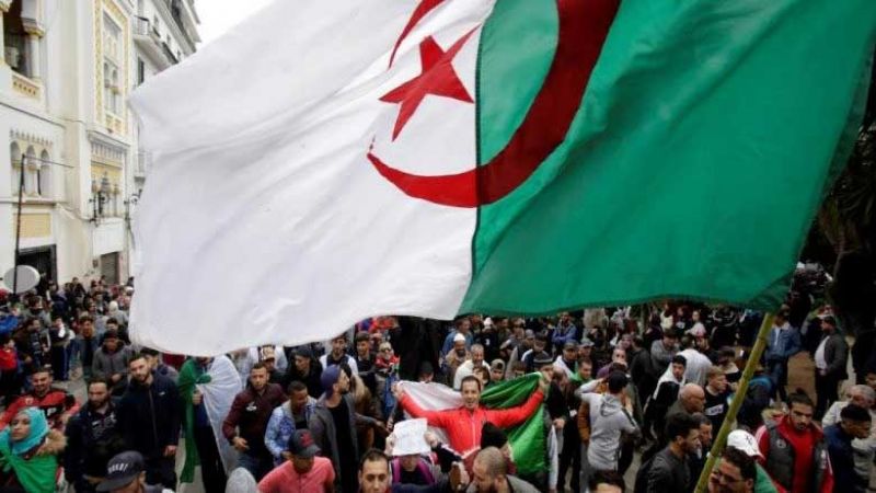 قضاة جزائريون يرفضون الإشراف على انتخابات يُشارك فيها بوتفليقة