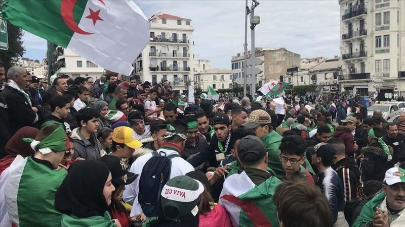  الجزائريون مجدداً في الشارع: الرحيل لـ