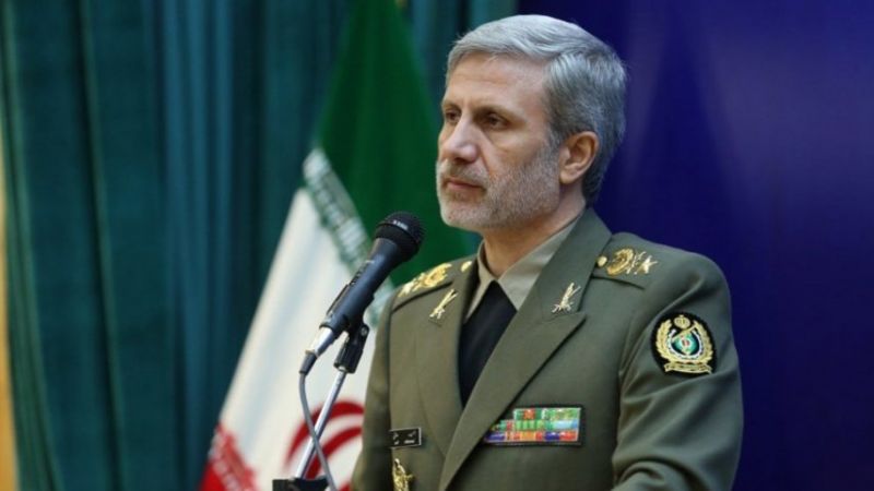 حاتمي: صناعات إيران الدفاعية تتولى تقديم الدعم لدبلوماسيتها
