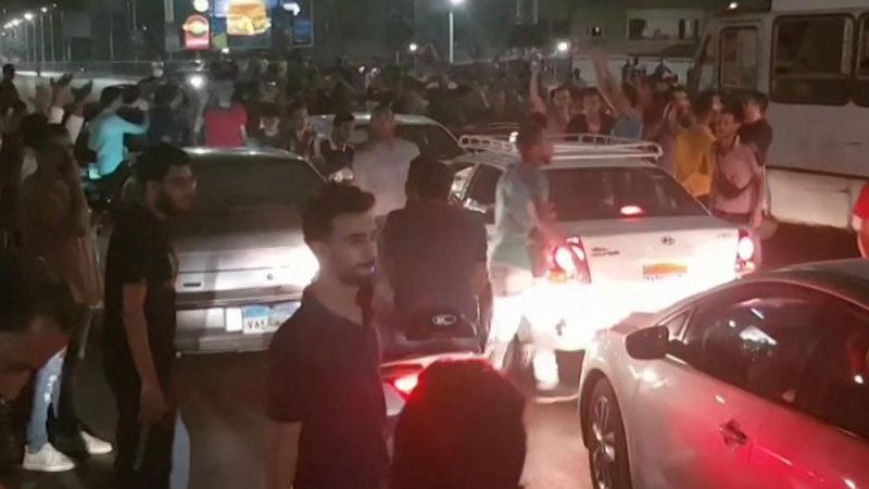 مصر: تظاهرات ليلية تُطالب برحيل السيسي