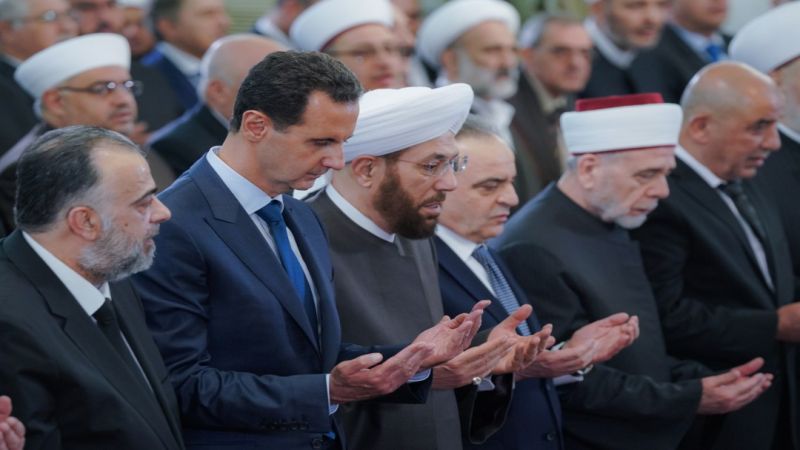 بالصور: الرئيس الأسد يشارك باحتفال إحياء ذكرى المولد النبوي الشريف