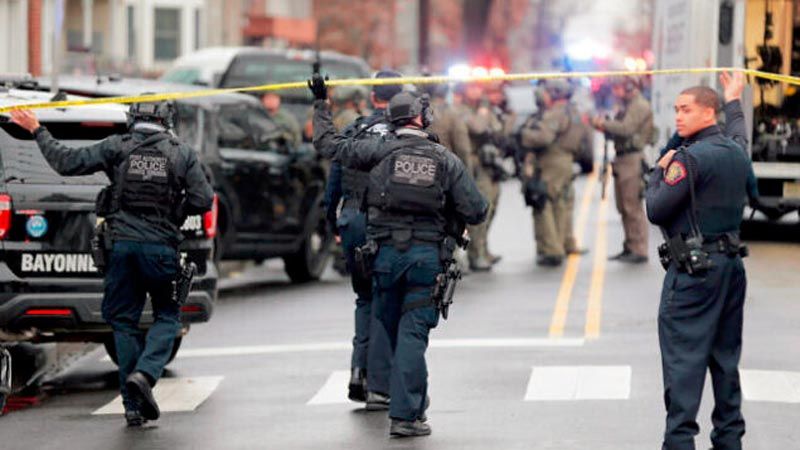 مقتل ستة أشخاص على الأقل في إطلاق نار في مدينة نيو جيرسي الأميركية