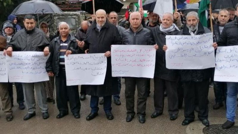 اعتصام للجان الوحدة العمالية ولجنة المهجرين الفلسطينين أمام مركز الاونروا في تعلبايا