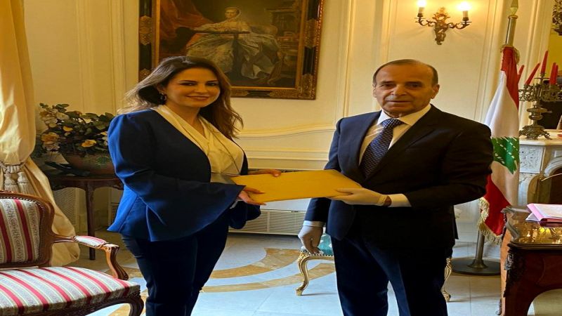 وزيرة الإعلام عبد الصمد تقدم تصريحاً عن أموالها وممتلكاتها إلى المجلس الدستوري