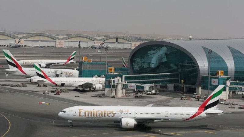 "طيران الإمارات" تخطط للاستغناء عن 30 % من موظفيها