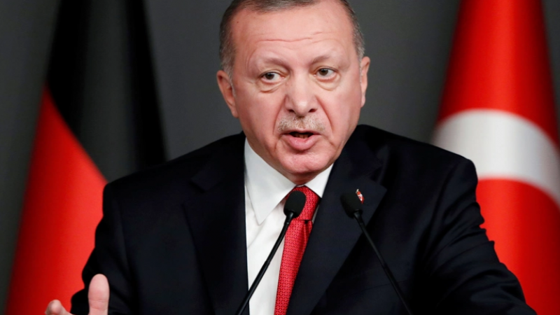 الرئيس التركي يهدد اليونان برد انتقامي