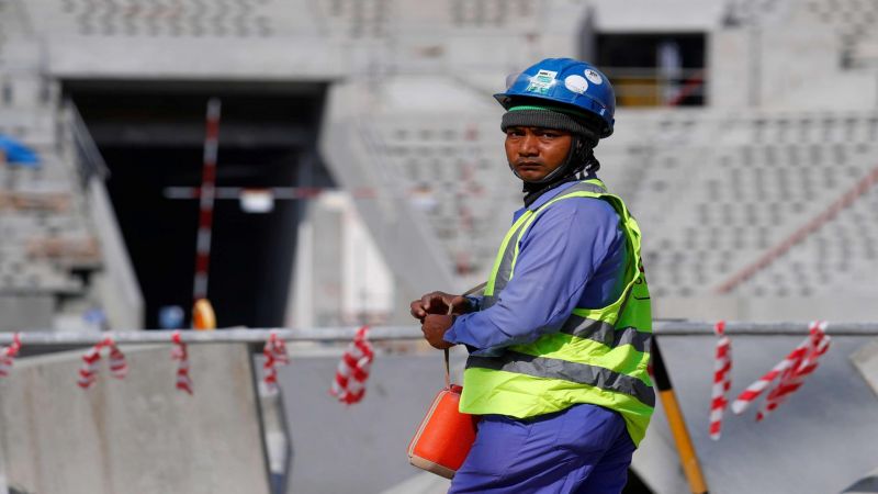 "هيومن رايتس ووتش": قطر تواصل ارتكاب انتهاكات فاضحة بحق العمال