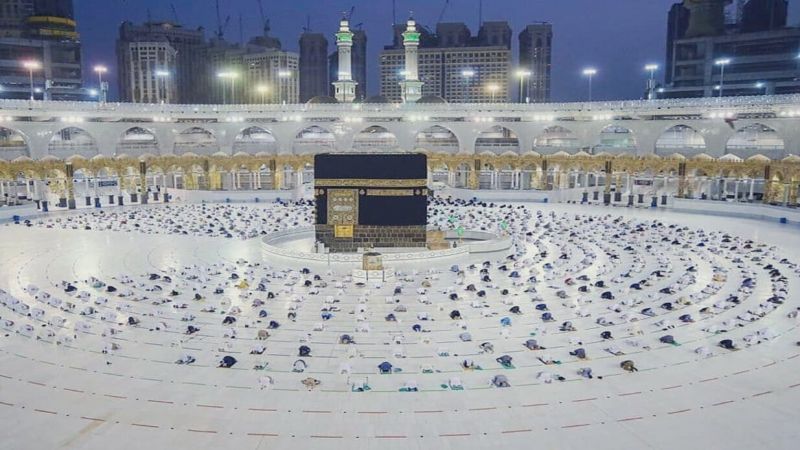 السعودية: السماح بأداء الصلاة في المسجد الحرام