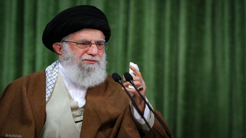  الإمام الخامنئي: وضع اميركا غير واضح والأوروبيون يتخذون باستمرار موقفا ضد إيران ويتدخلون في الشؤون الإقليمية