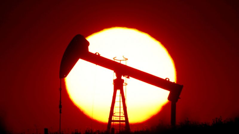 أسعار النفط تشهد قفزة بعد اتفاق "أوبك+" بنسبة 2%
