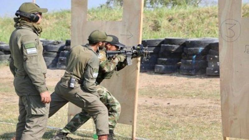 الجيش الكولومبي يستعين بمدرّبين إسرائيليين