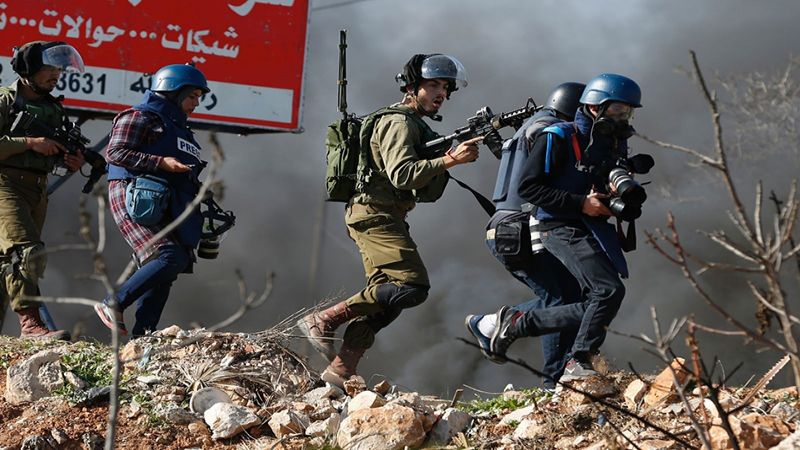 26 صحافياً فلسطينياً في السجون الإحتلال 