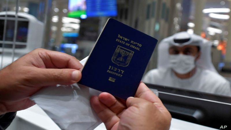 السياح الصهاينة في دبي يسرقون فنادقها
