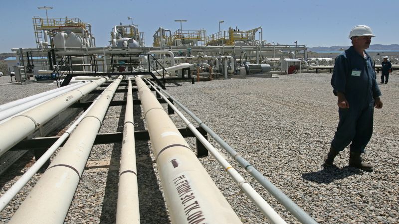 إيران تحقّق الاكتفاء الذاتي في تنفيذ مشاريع أنابيب النفط