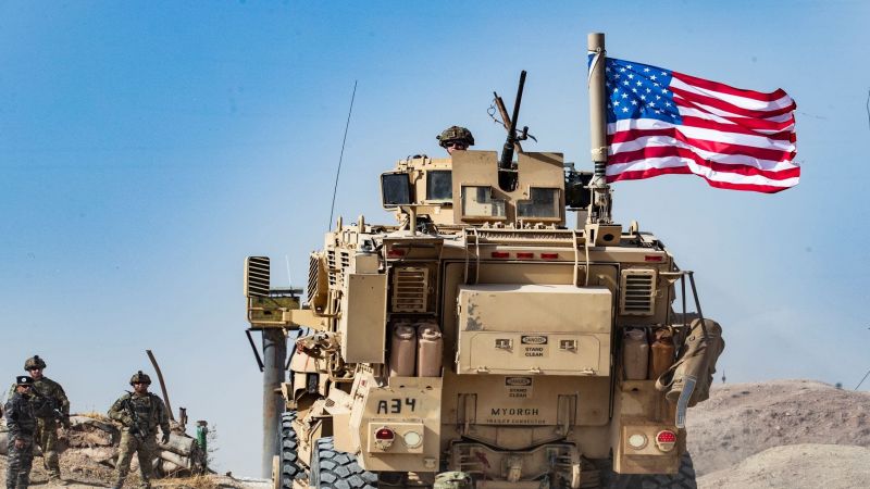 القوات الأمريكية المحتلة توسع قواعدها في الشرق السوري 