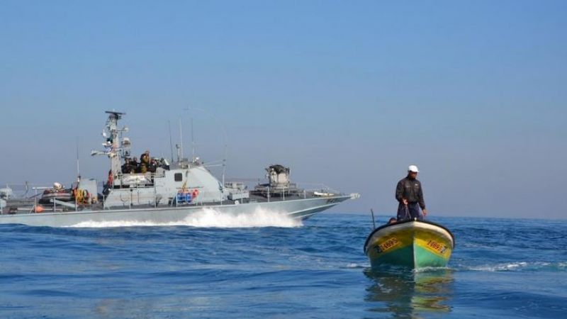 استشهاد 3 صيادين فلسطينيين في بحر خان يونس إثر سقوط قذيفة صهيونية على قاربهم