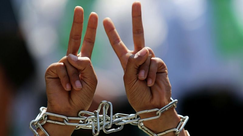 مؤسسات الأسرى: الاحتلال الصهيوني اعتقل 438 فلسطينيًا خلال آذار/مارس