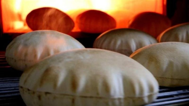 نقابات الأفران والمخابز في لبنان: توقيف توزيع الخبز وحصر البيع في صالات الافران اعتبارا من يوم غد الجمعة
