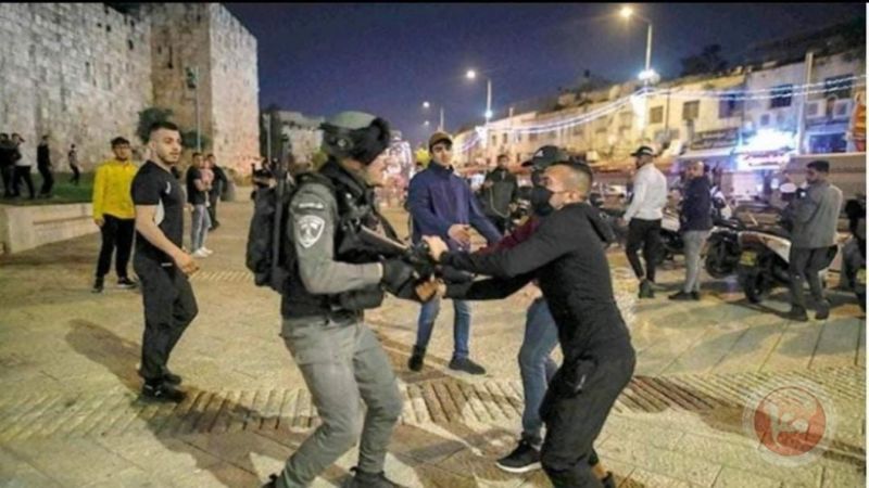  فلسطين المحتلة: 8 اعتقالات بينهم مسعف وضرب وقمع في شوارع القدس