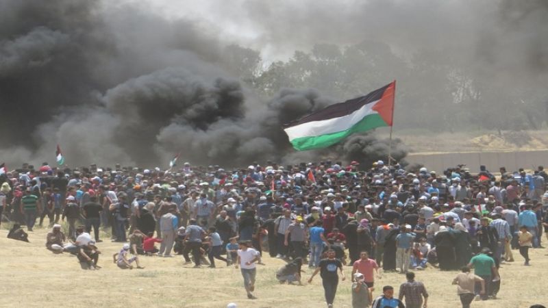 العدو يطلق النار وقنابل الغاز صوب متظاهرين شرق بلدة خزاعة جنوب غزة