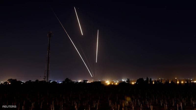 "القسام" تعلن عن ضربة صاروخية بعشرات الصواريخ على تل أبيب وأسدود