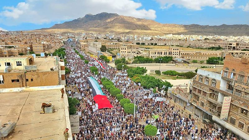 اليمن تنصرُ فلسطين: جرائمُ الكيان الإسرائيلي سترتد عليه غضبًا صاروخياً مدمراً