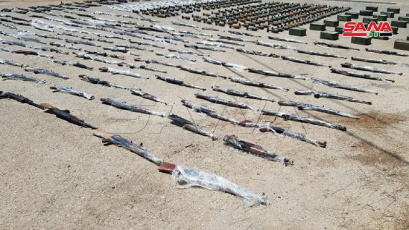 سوريا: ضبطٌ لأسلحة من مخلفات الإرهاب بمخبأ سري في ريف حمص 