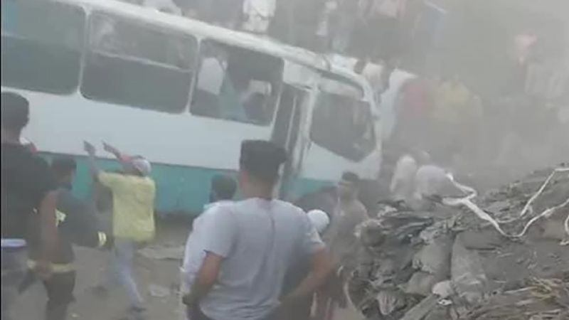 مصر: مقتل 4 أشخاص وإصابة 26 آخرين في تصادم بين قطار وحافلة ركاب في حلوان جنوب القاهرة