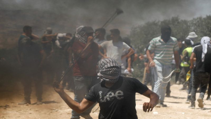 الهلال الأحمر الفلسطيني: 294 إصابة خلال مواجهات مع الاحتلال في بيتا واوصرين في نابلس
