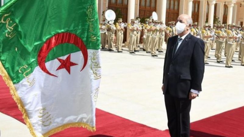 الجزائر تستدعي سفيرها في باريس على خلفية تصريحات لماكرون