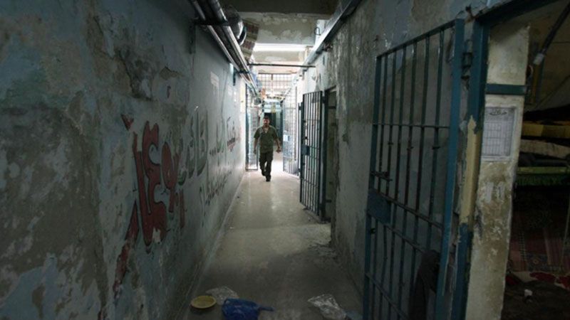 الاحتلال يعزل 14 أسيرًا بظروف قاسية في سجن النقب