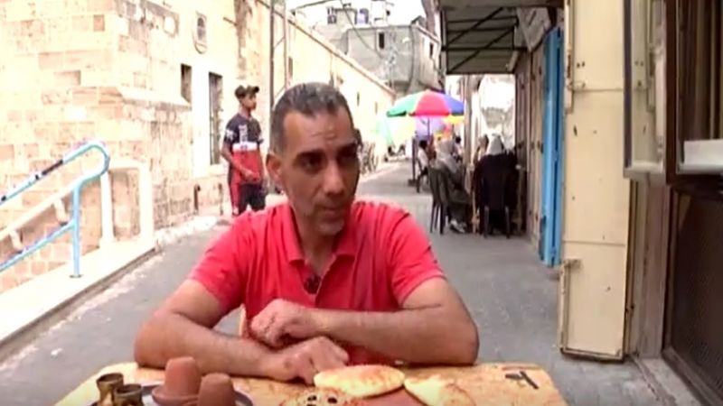 على طريقته.. الفلسطيني اسماعيل قاسم يُصرّ على الصمود في غزة