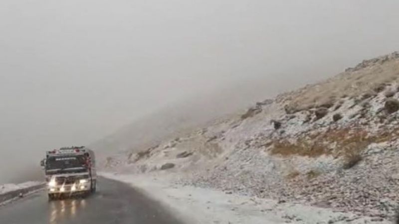لبنان: بدء تساقط الثلوج على عدد من المرتفعات في جرود الضنية