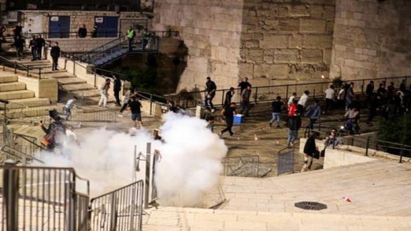 إصابة 80 مقدسيًّا في مواجهات مع الاحتلال في القدس المحتلة