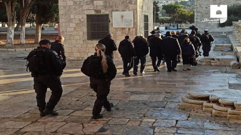فلسطين: مستوطنون يقتحمون المسجد الأقصى بحماية شرطة الاحتلال