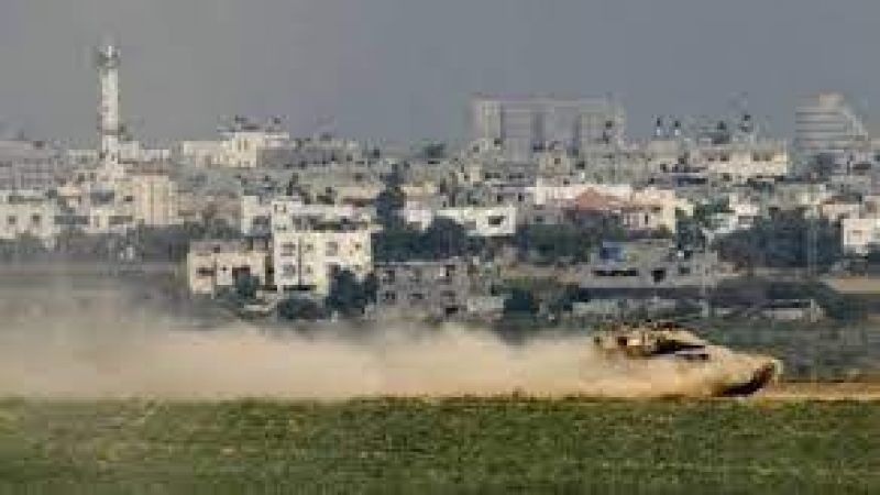 قوات الاحتلال تطلق النار باتجاه الأراضي الزراعية شرقي بلدة القرارة الفلسطينية