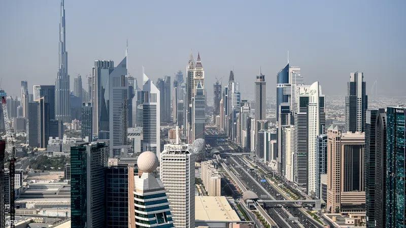 "بلومبيرغ": الإمارات تواجه الإدراج في "القائمة الرمادية" لغسل الأموال