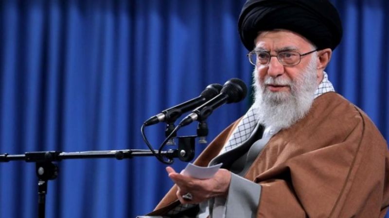 الإمام الخامنئي للشعب الإيراني: حافظوا على غيرتكم وحميتكم الدينية فهي التي تبدّل التهديدات إلى فرص