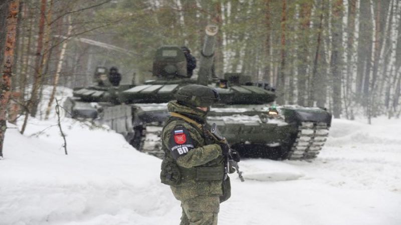 المشهد الاوكراني يتعقّد... الى أين تتجه المواجهة بين الروس و"الناتو"؟