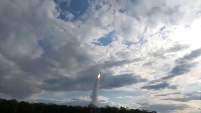 إطلاق صواريخ "إسكندر" على منشآت البنية التحتية العسكرية الأوكرانية