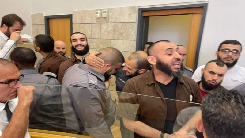 محكمة الاحتلال تحكم 5 سنوات سجن إضافيّة وغرامة مالية على أسرى "نفق الحرية"