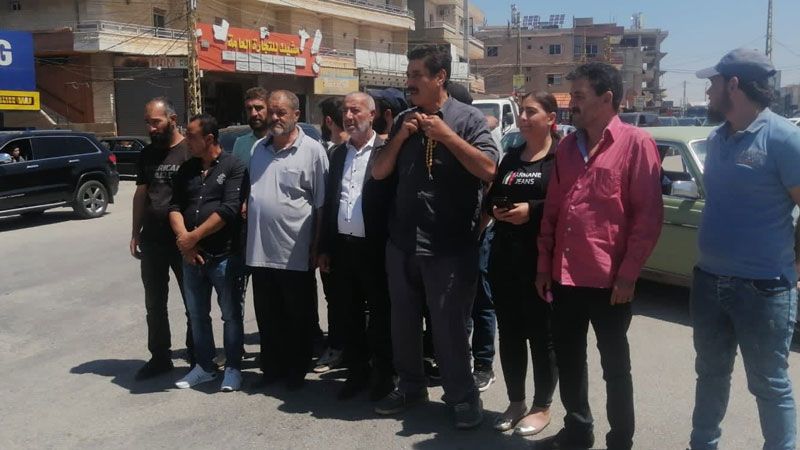لبنان: اعتصام أمام فرع شركة "تاتش" في بعلبك