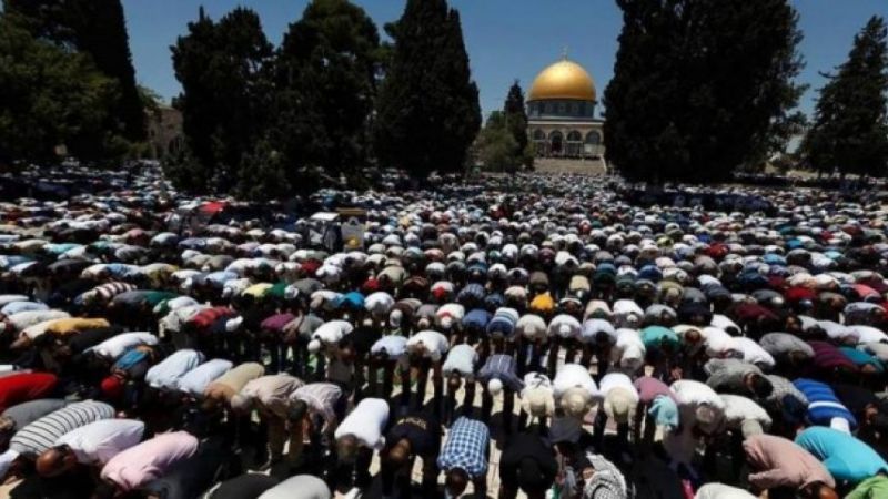 تحت عنوان &quot;القدس ميثاق الأمة&quot;.. 50 ألفًا أدوا صلاة الجمعة في الأقصى